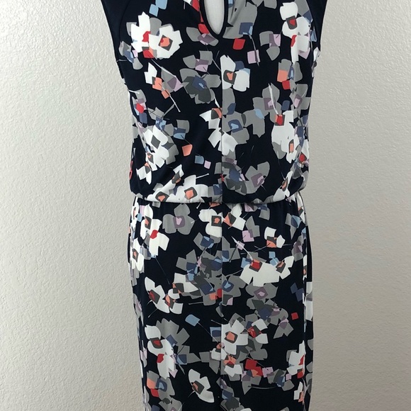 💢SOLD💢 Banana Republic NWT Sheath Dress M $80 - Picture 2 of 8